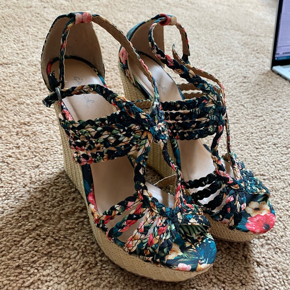 Floral Wedges